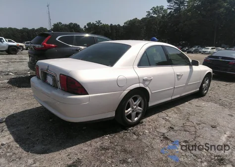 2000 Lincoln Ls V8 Auto z USA, uszkodzony, nr VIN 1LNHM87AXYY910378